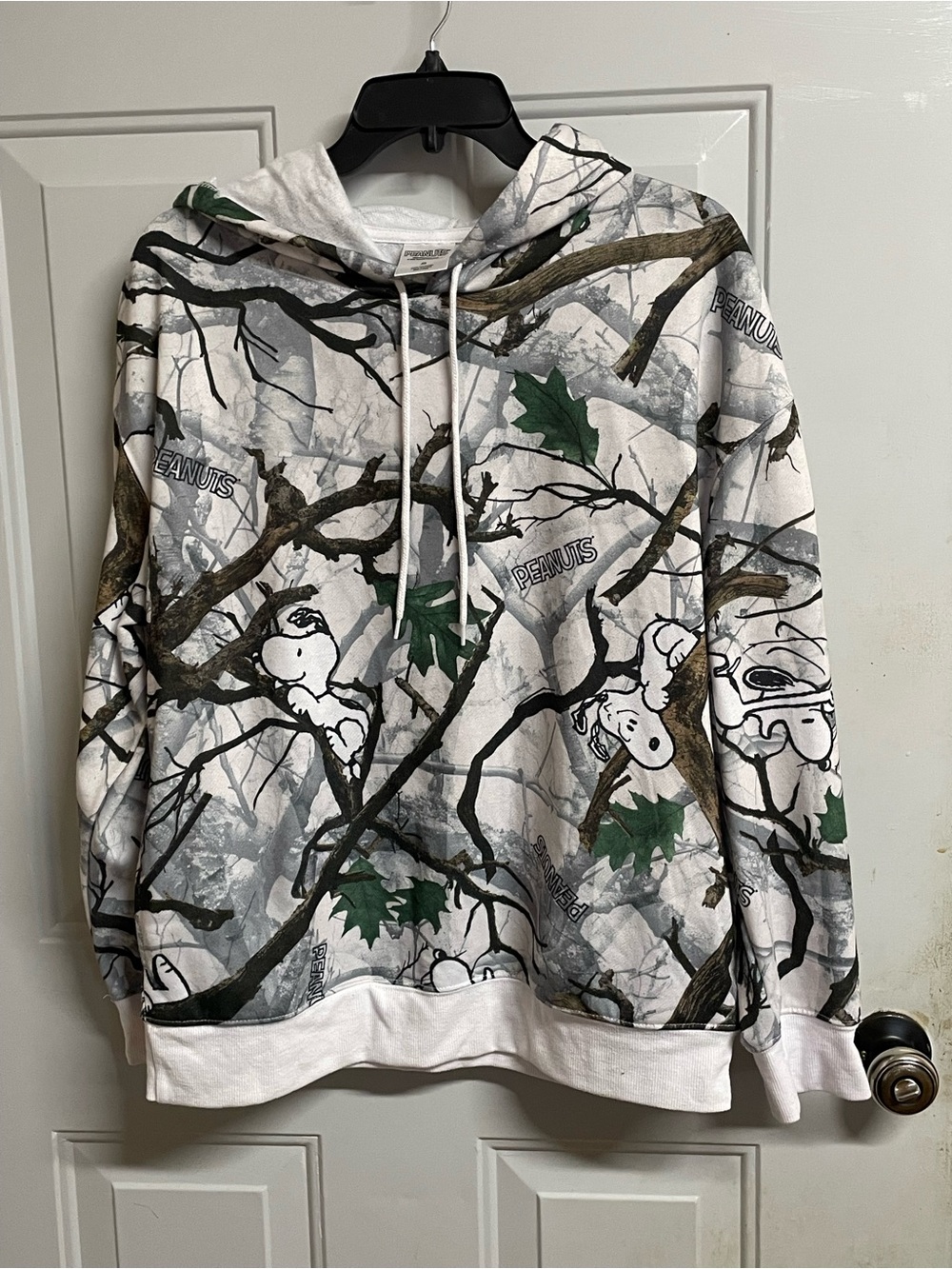 Peanuts White, Green, Black, Gray Hoodie Sweatshirt Mens M